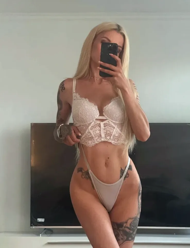 Charlotte, 30