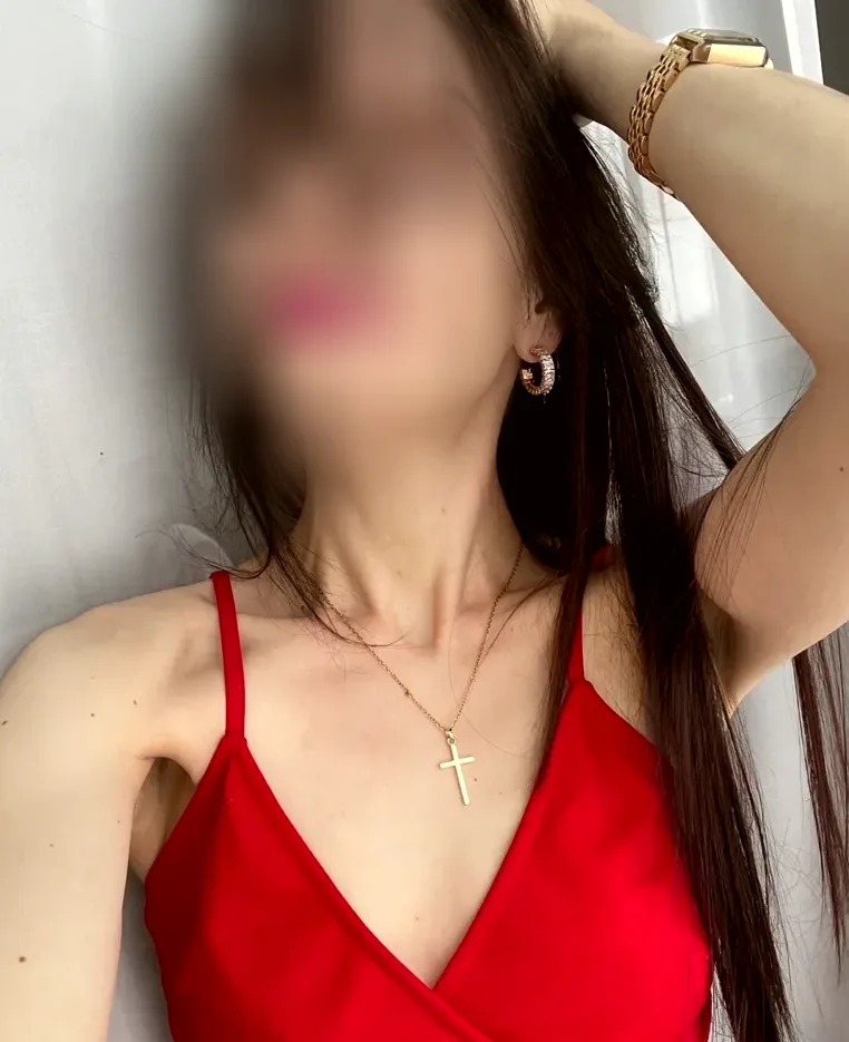 Emily, 25